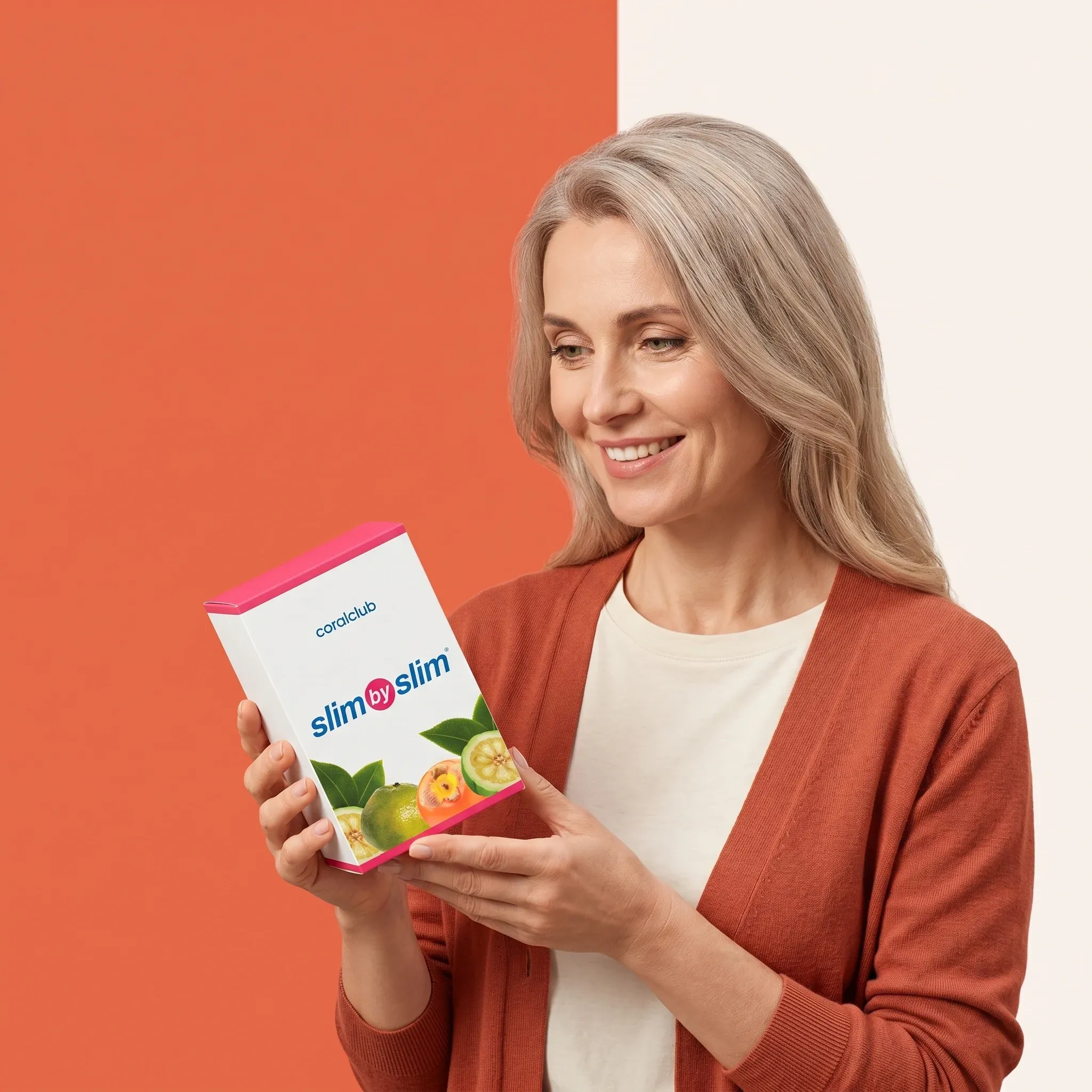 Kobieta trzyma opakowanie produktu Slim by Slim